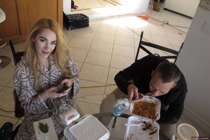 Ivy Jones fills her everyday chores with sex pleasures photo 18