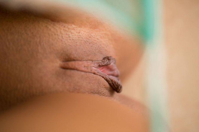 Tomi Taylor's shaved pussy looks like a flower photo 14